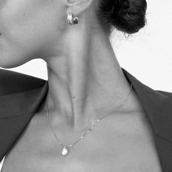 Lila Pearl Pendant Necklace | Silver