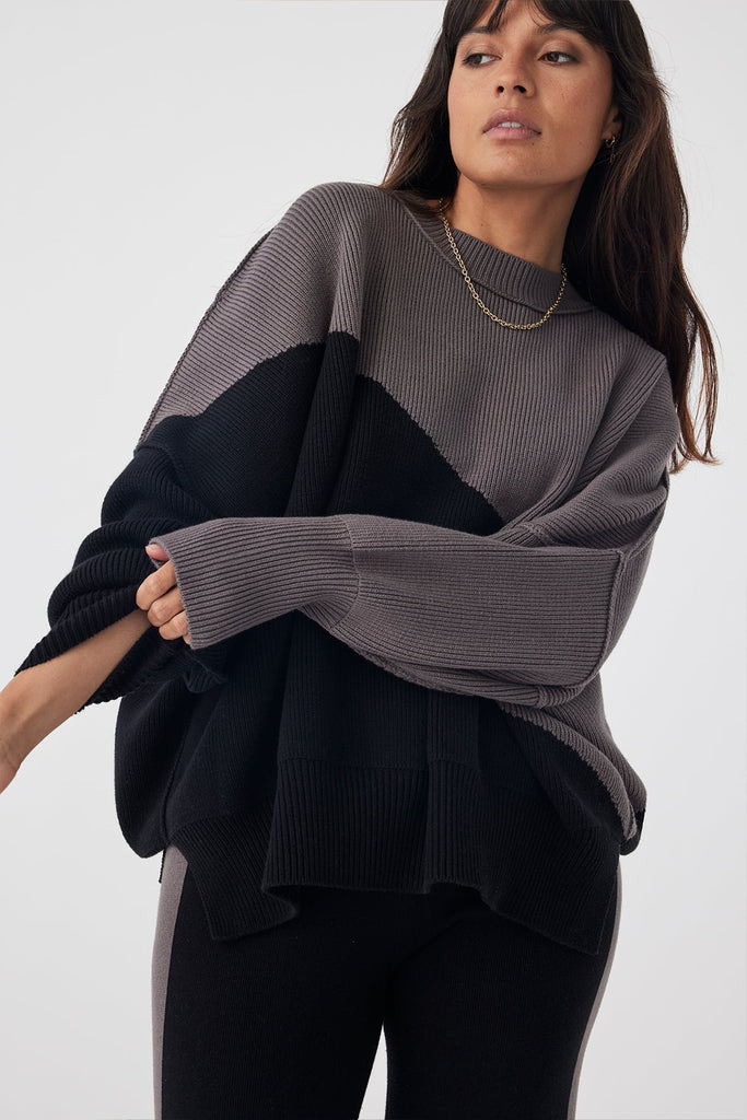 Neo Sweater | Black & Grey