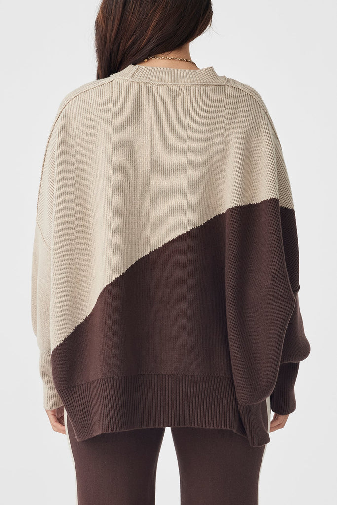 Neo Sweater | Chocolate & Taupe