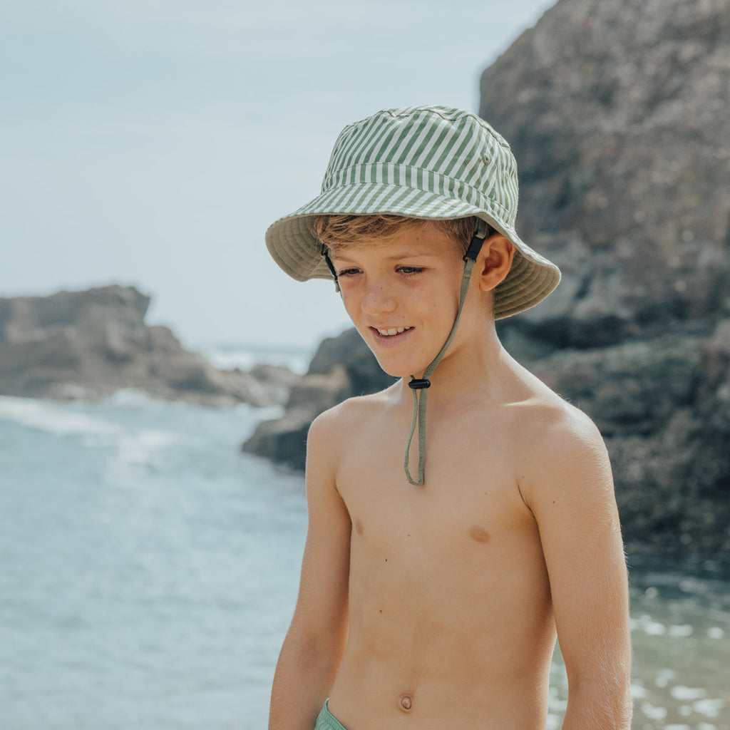 REVERSIBLE BUCKET HAT | Coastal Stripe