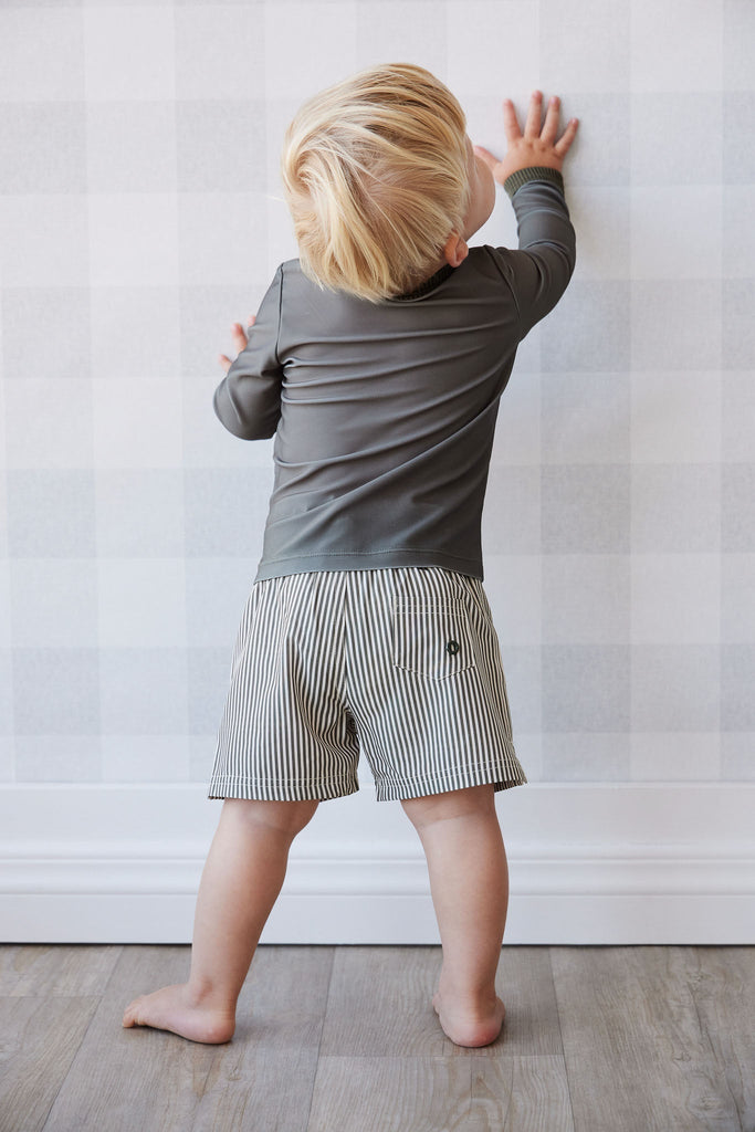 Noah Short | Fine Vertical Stripe Dark Olive