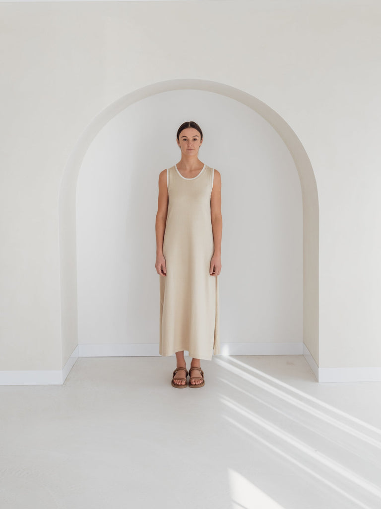 WOMEN'S KNIT DRESS | LATTE