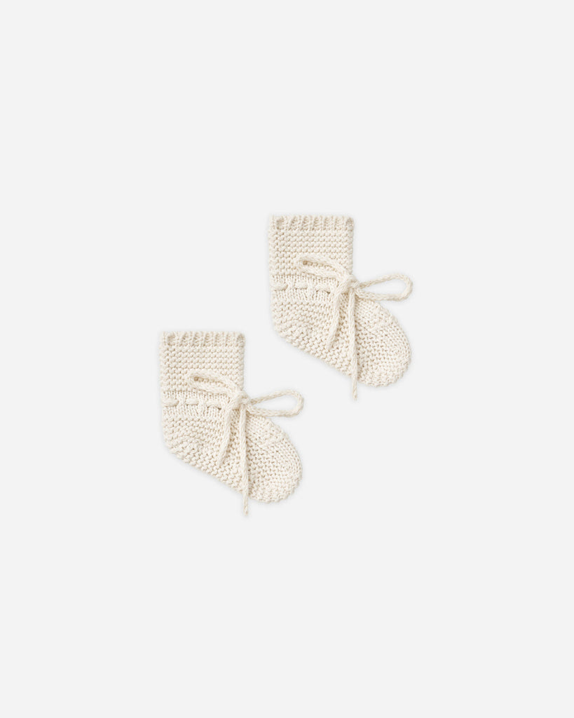 Knit Booties || Natural
