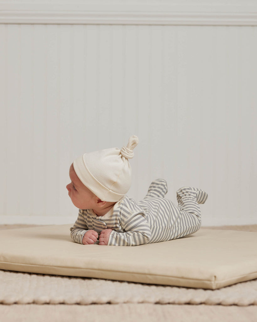 knotted baby hat || ivory