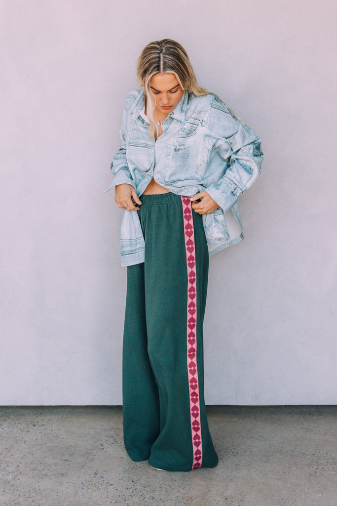 THE RAVING HEARTS PANTS | GREEN