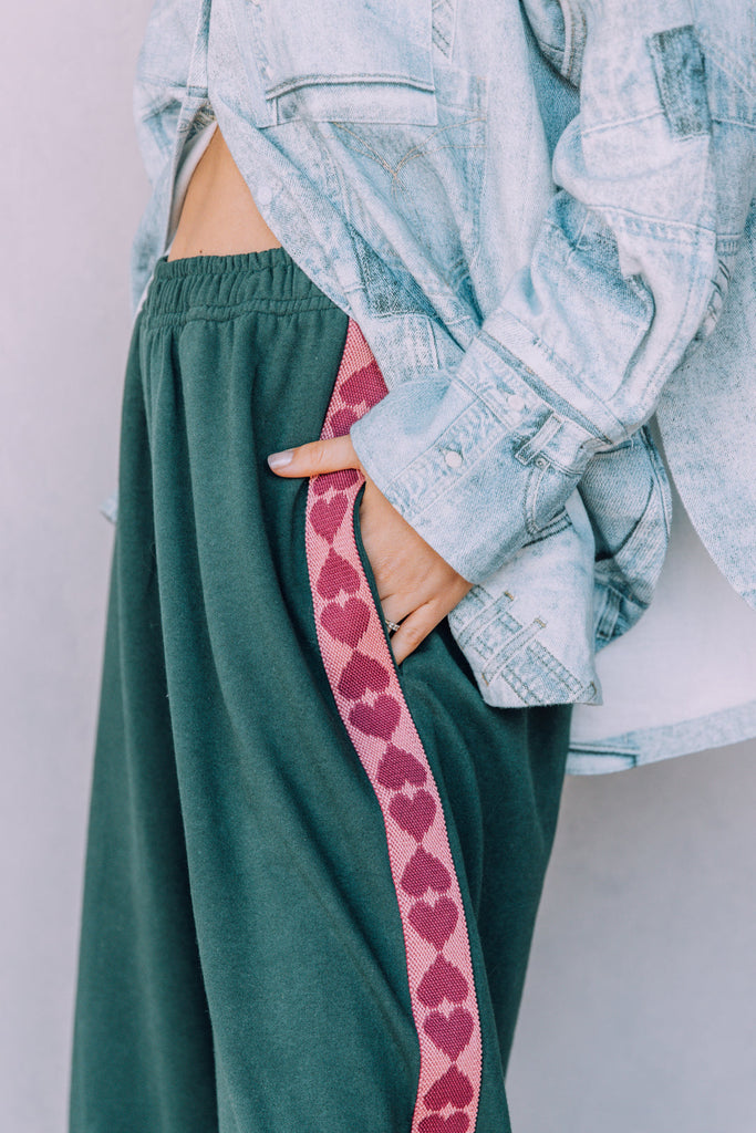 THE RAVING HEARTS PANTS | GREEN