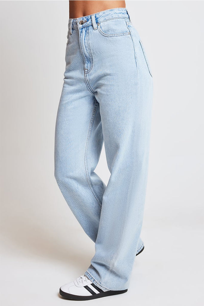 Organic Relaxed Leg Jean | Clear Blue