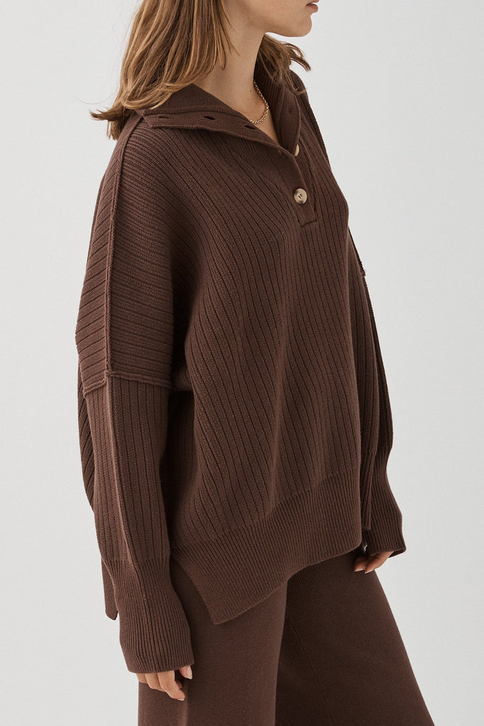 Margo Button Sweater / Chocolate